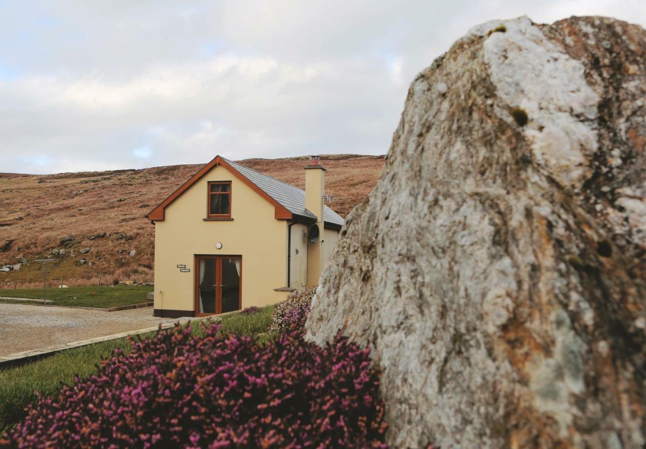 Dolmen Cottage Glencolumbkille Eksteriør billede